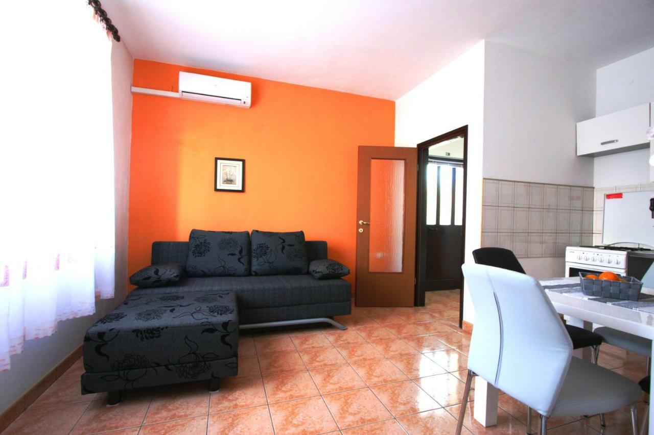 Vesna Apartment Pula Exterior photo